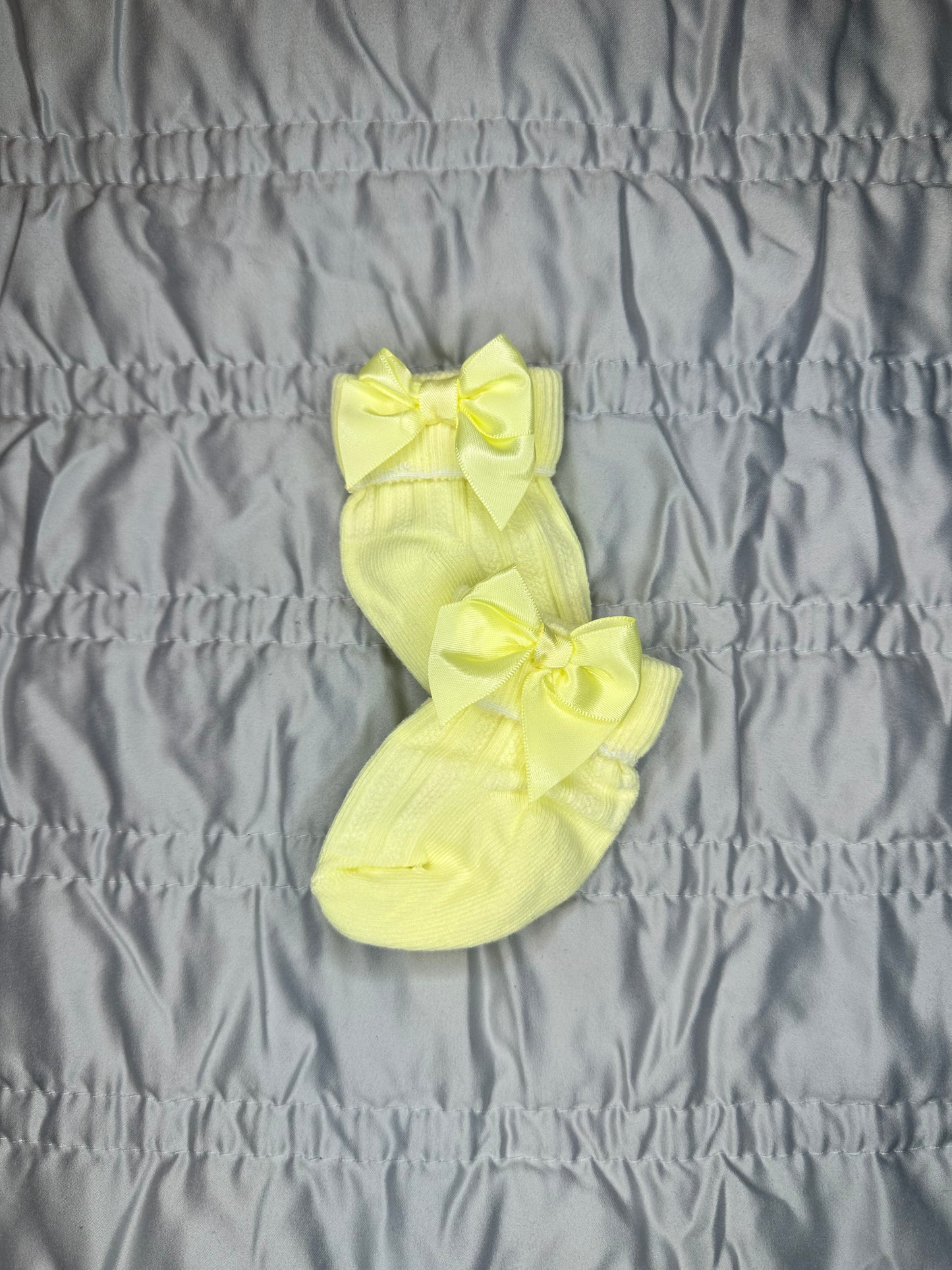 Lemon satin bow socks newborn